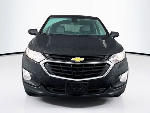 Used 2020 Chevrolet Equinox LS w/ LS Convenience Package image 2