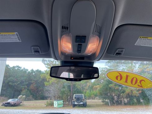 Used 2016 Chevrolet Equinox LT w/ Convenience Package image 18