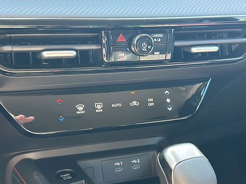 New 2026 Nissan Kicks SR image 23