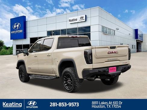 Used 2022 GMC Sierra 1500 AT4X image 7