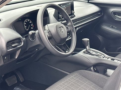 Used 2025 Honda HR-V LX image 12