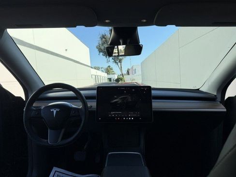 Used 2023 Tesla Model Y Long Range AWD/4WD image 13