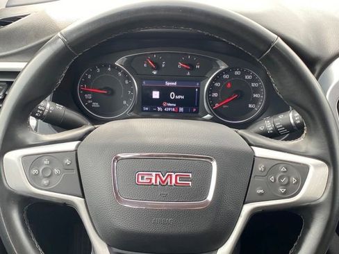 Certified 2023 GMC Acadia SLT AWD/4WD image 8