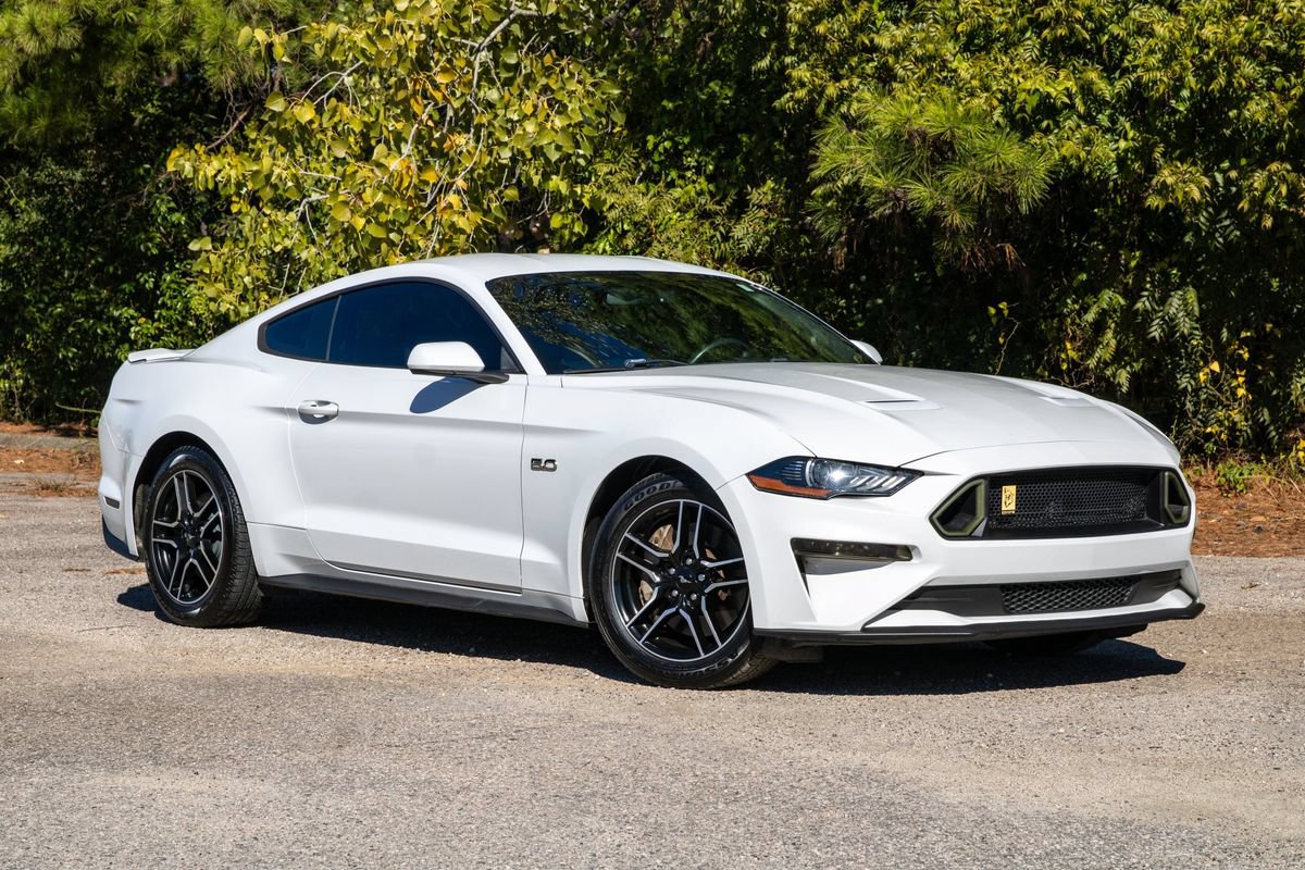 Used 2018 Ford Mustang GT RWD image 3