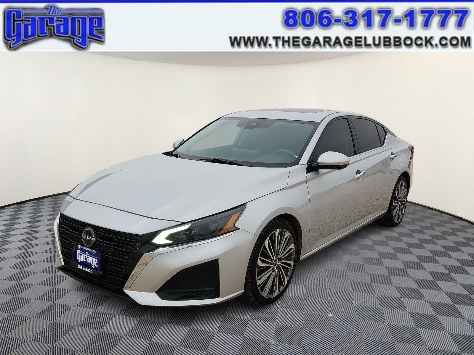 Used 2023 Nissan Altima 2.5 SL FWD image 1