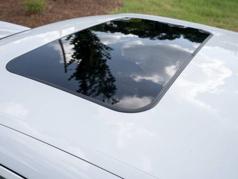 Used 2015 Porsche Panamera S RWD image 36