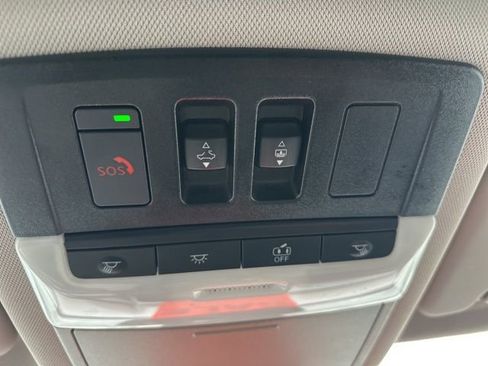 Used 2023 Nissan Rogue SL w/ SL Premium Package image 30