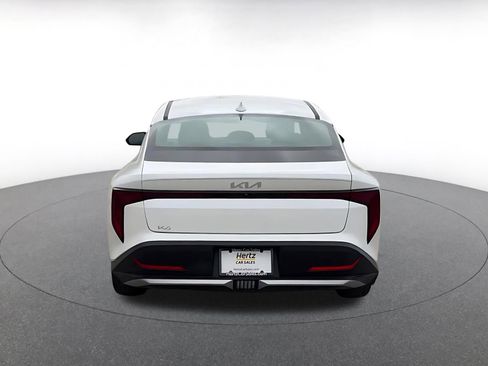 Used 2025 Kia K4 LXS image 12