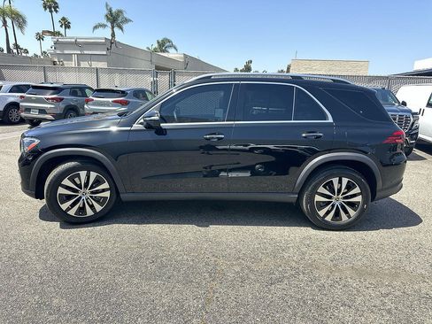 Used 2025 Mercedes-Benz GLE 450e 4MATIC w/ Driver Assistance Package image 7
