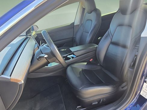 Used 2019 Tesla Model 3 Standard Range Plus image 12