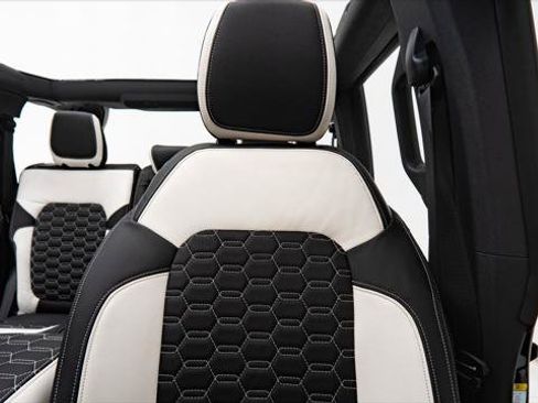 Used 2026 Ford Bronco 4-Door image 35