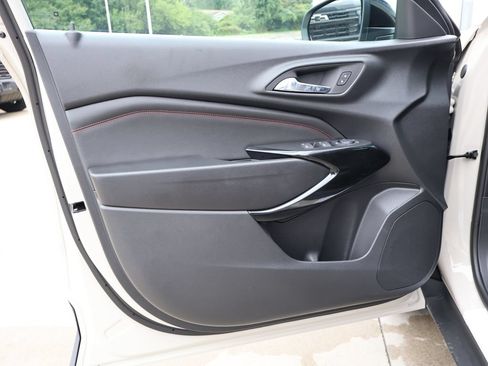 New 2026 Chevrolet Trax RS w/ Sunroof Package FWD image 11