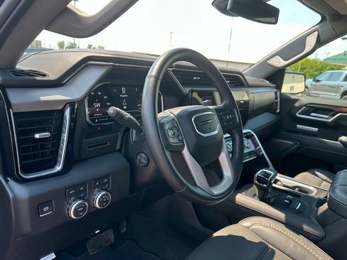 Used 2025 GMC Sierra 1500 Denali AWD/4WD image 12