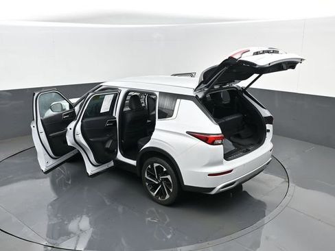 Used 2023 Mitsubishi Outlander SE AWD/4WD image 31