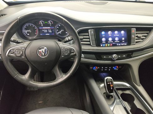 Used 2021 Buick Enclave Essence FWD image 22