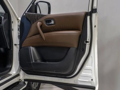 Used 2023 Nissan Armada Platinum w/ Captain's Chairs Package RWD image 58