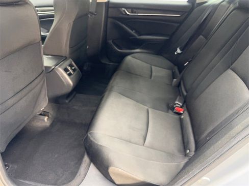 Used 2018 Honda Accord EX image 33