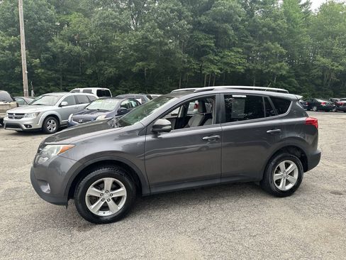 Used 2014 Toyota RAV4 XLE AWD/4WD image 2