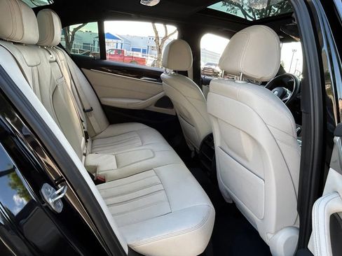 Used 2022 BMW 540i w/ M Sport Package RWD image 46