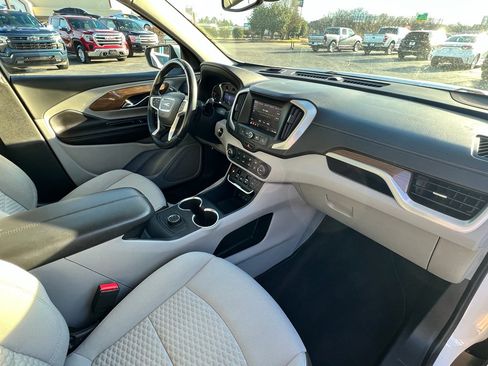 Used 2020 GMC Terrain SLE image 11