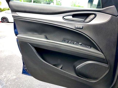 Used 2018 Alfa Romeo Stelvio Ti Sport AWD/4WD image 29