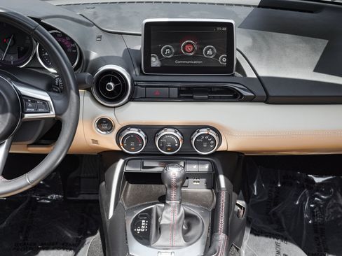 Used 2016 MAZDA MX-5 Miata Grand Touring RWD image 31
