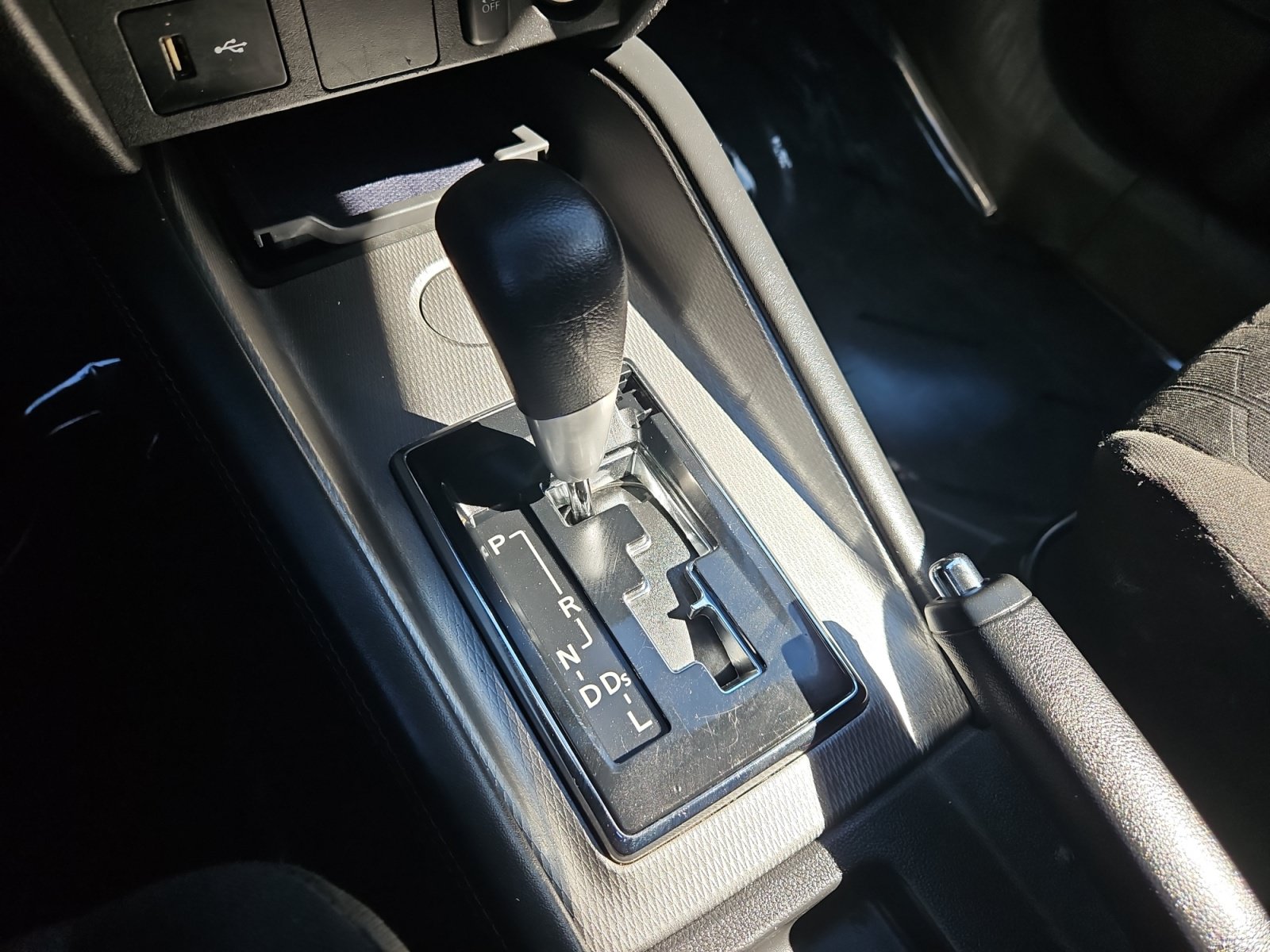Used 2020 Mitsubishi Outlander Sport ES FWD image 18
