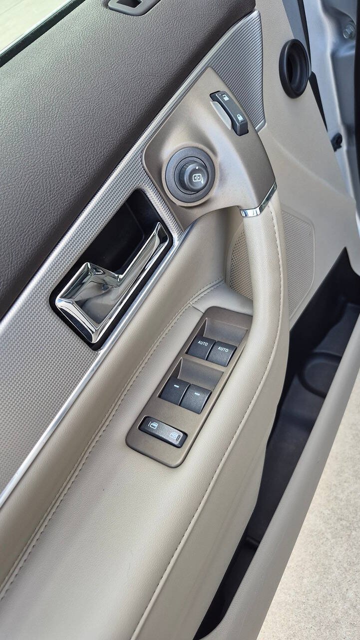 Used 2015 Lincoln MKX AWD w/ Equipment Group 102A image 25