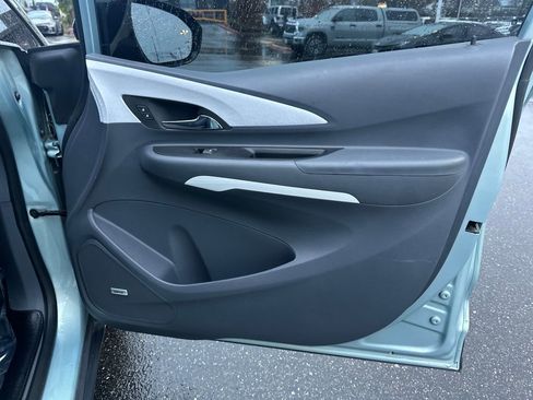 Used 2019 Chevrolet Bolt Premier w/ Infotainment Package image 16