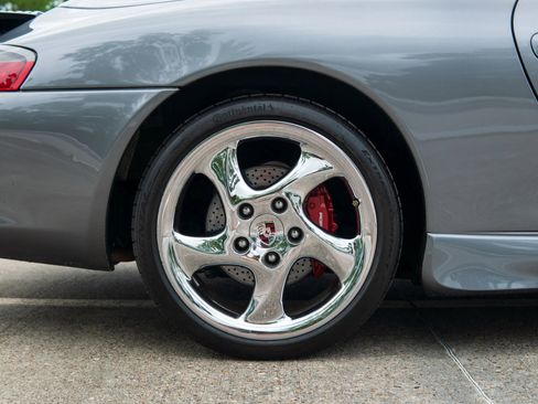 Used 2002 Porsche 911 Carrera 4 image 35