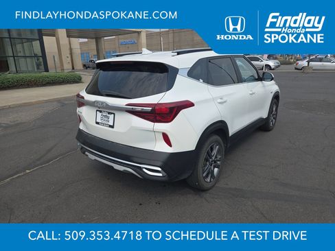 Used 2023 Kia Seltos S w/ Navigation Package AWD/4WD image 5