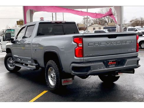 Used 2024 Chevrolet Silverado 3500 High Country w/ Technology Package image 13