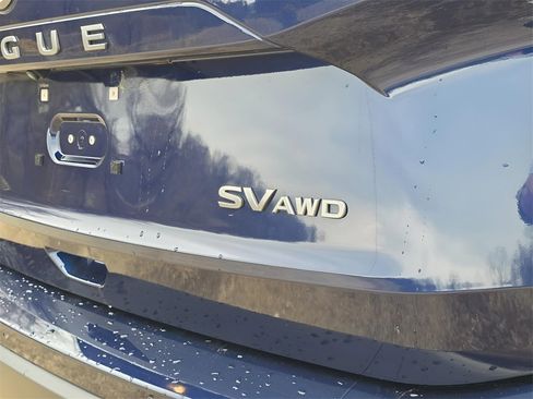 Used 2024 Nissan Rogue SV image 7
