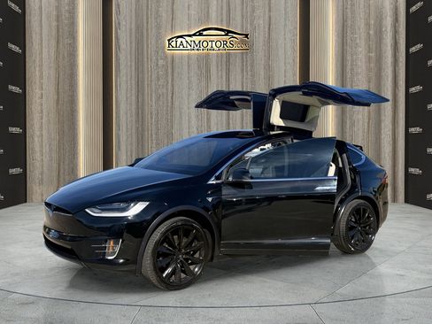 Used 2019 Tesla Model X 75D image 13