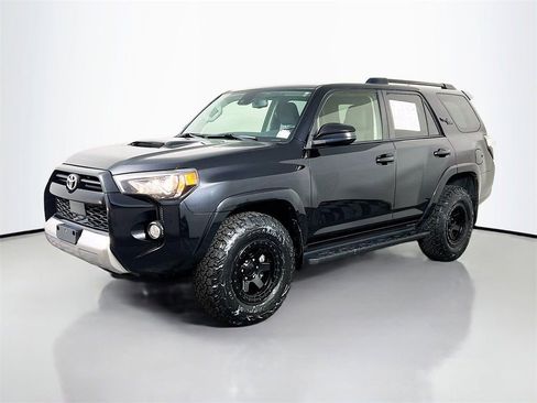 Used 2020 Toyota 4Runner TRD Off-Road image 3