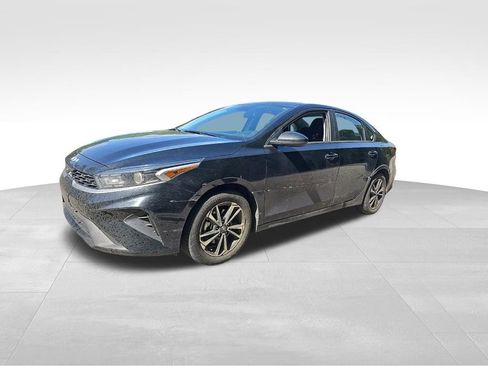Used 2023 Kia Forte LXS FWD image 6