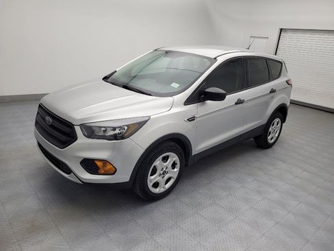 Used 2018 Ford Escape S image 2