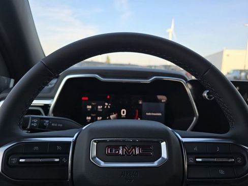 Used 2024 GMC Canyon Elevation w/ Convenience Package image 11