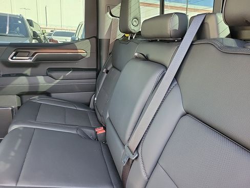 Used 2024 GMC Sierra 1500 Denali w/ Technology Package image 17