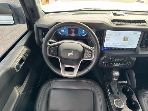 Used 2025 Ford Bronco Badlands AWD/4WD image 17