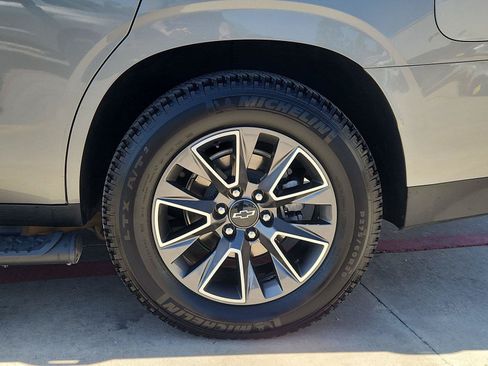 Certified 2023 Chevrolet Tahoe Z71 w/ Z71 Off-Road Package AWD/4WD image 33