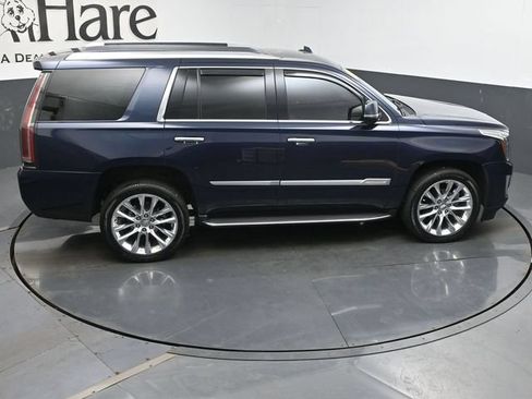 Used 2020 Cadillac Escalade Luxury AWD/4WD image 40