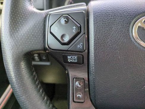 Certified 2022 Toyota 4Runner TRD Off-Road AWD/4WD image 22
