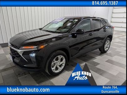 Used 2025 Chevrolet Trax LS w/ LS Convenience Package