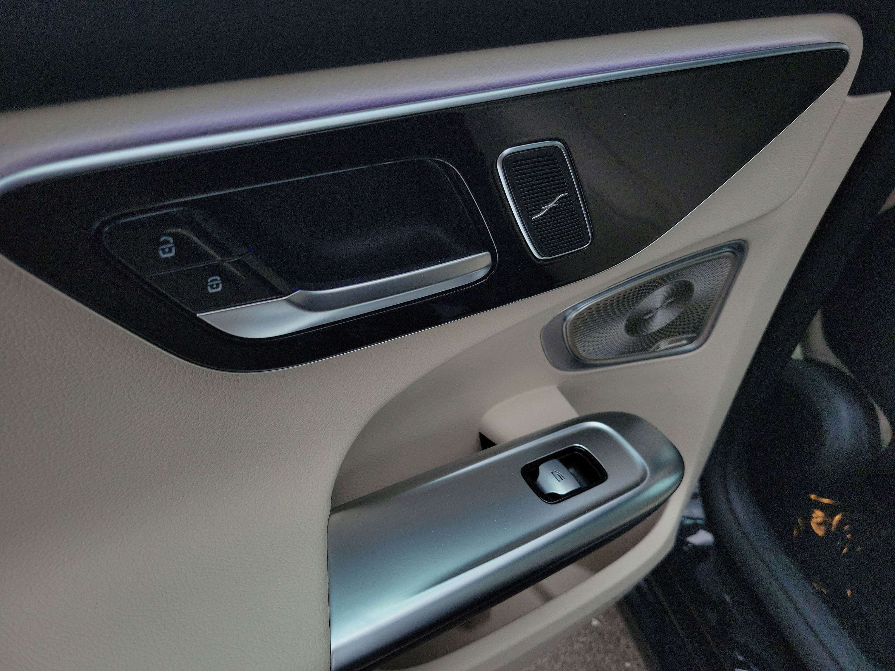 Certified 2023 Mercedes-Benz C 300 Sedan image 8