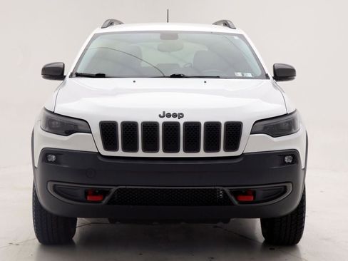 Used 2019 Jeep Cherokee Trailhawk w/ Cold Weather Group image 4