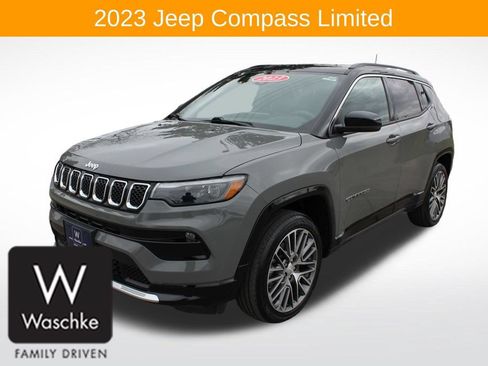 Used 2023 Jeep Compass Limited w/ Elite Group AWD/4WD image 3
