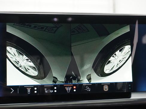 New 2026 Chevrolet Silverado 1500 High Country w/ High Country Premium Package AWD/4WD image 30