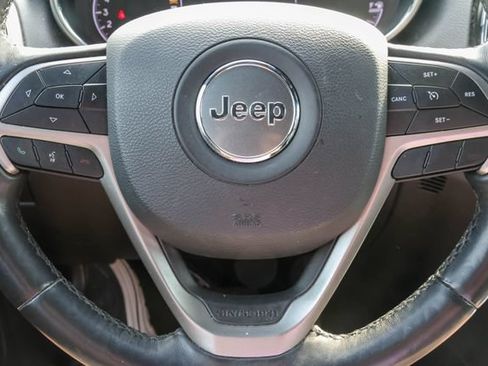 Used 2022 Jeep Grand Cherokee Laredo X AWD/4WD image 27