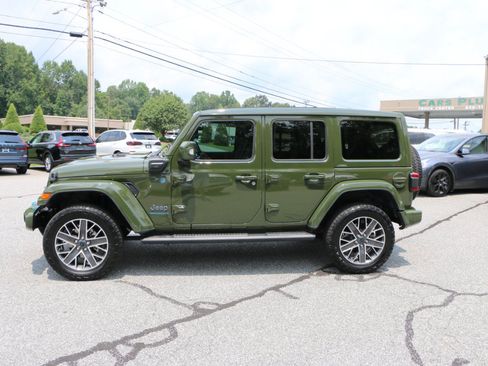 Used 2024 Jeep Wrangler High Altitude AWD/4WD image 2